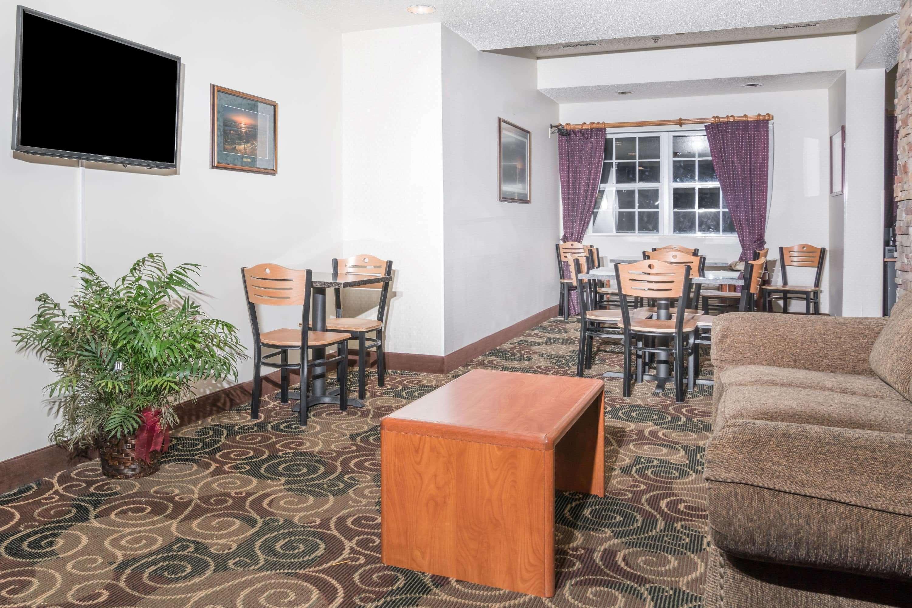 Microtel Inn & Suites By Wyndham Rice Lake Εξωτερικό φωτογραφία