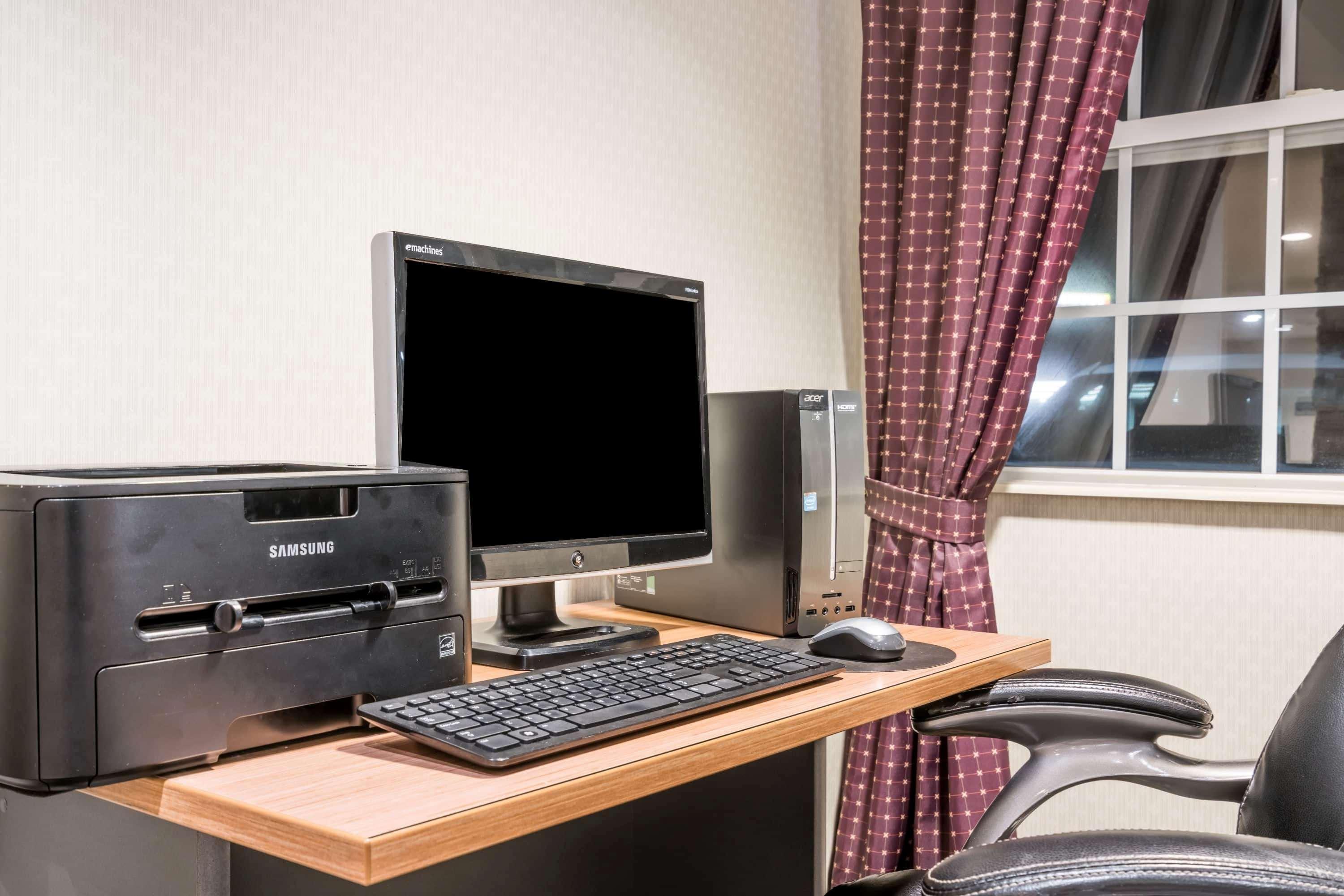 Microtel Inn & Suites By Wyndham Rice Lake Εξωτερικό φωτογραφία