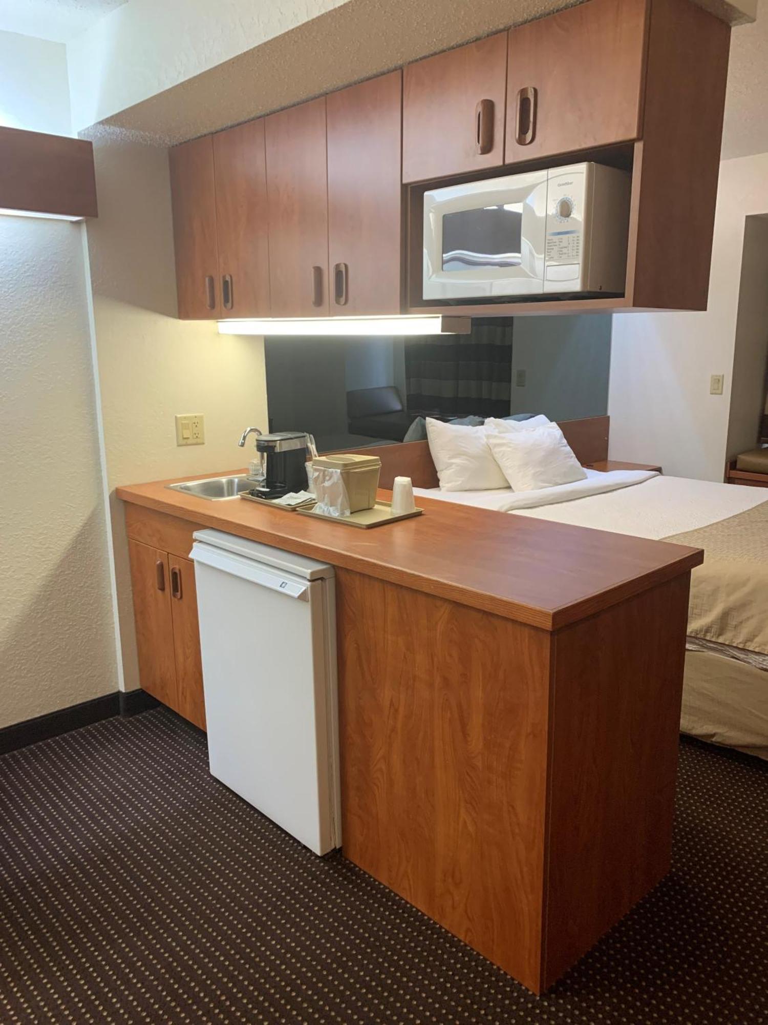 Microtel Inn & Suites By Wyndham Rice Lake Εξωτερικό φωτογραφία